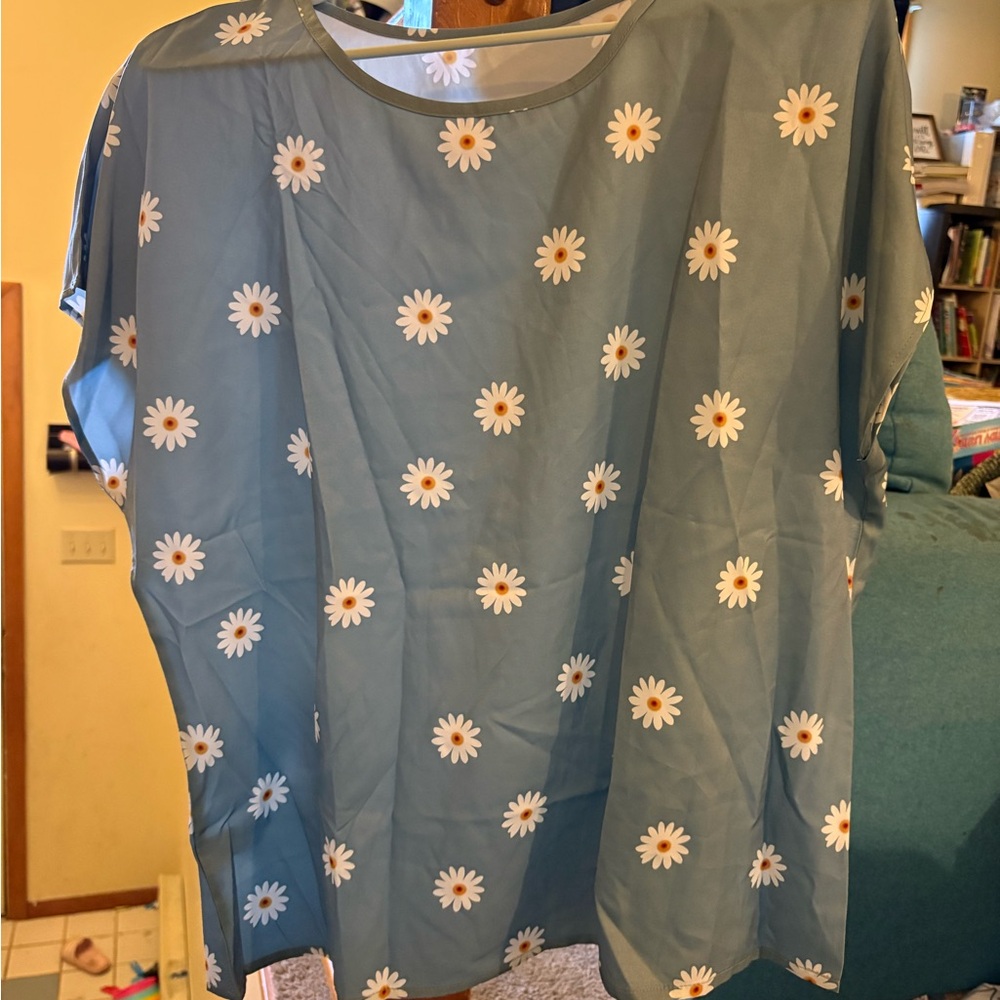 Blue Daisy Print Blouse